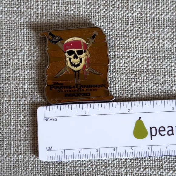 New 2011 Pirates of the Carribean On Stanger Tides IMAX 3D Disney Pin Exclusive - Picture 4 of 5